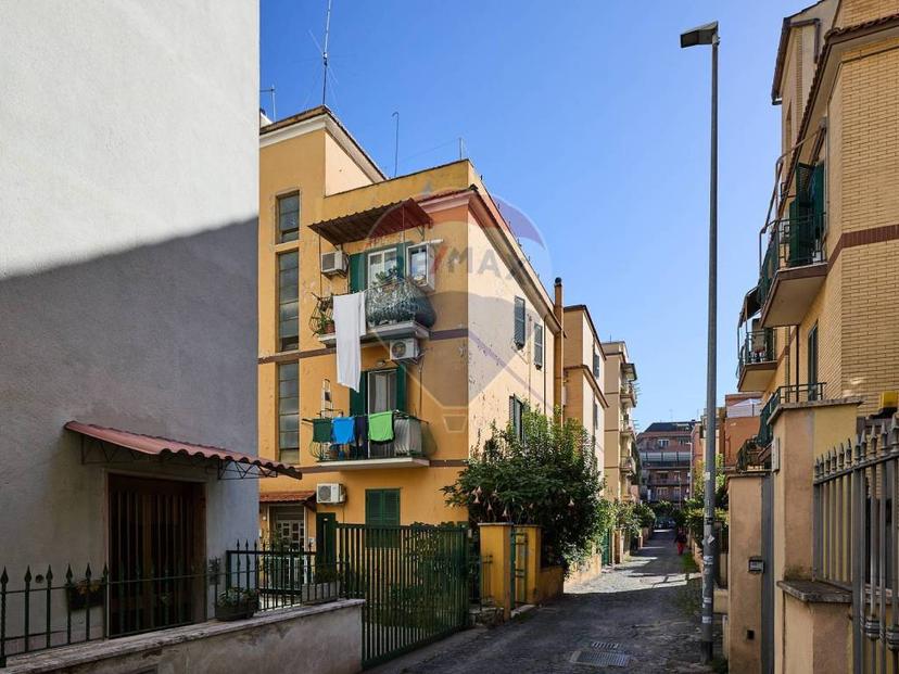 Quadrilocale via Pier Andrea Saccardo 7, Alessandrino - Torre Spaccata, Roma
