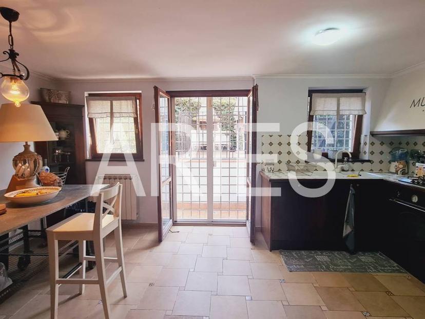 Villa a schiera viale Gorgia di Leontini 330, Casal Palocco, Roma