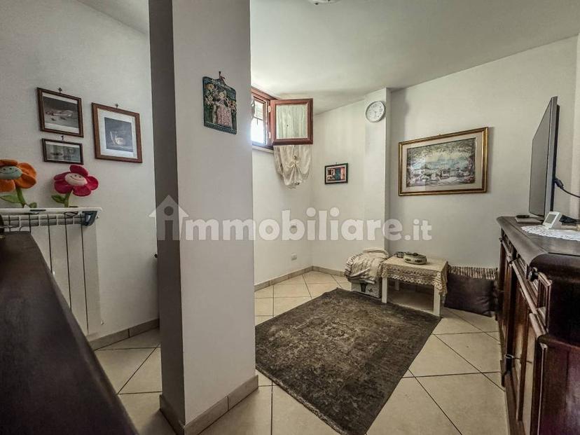 Villa plurifamiliare via Besozzo, Dragona, Roma