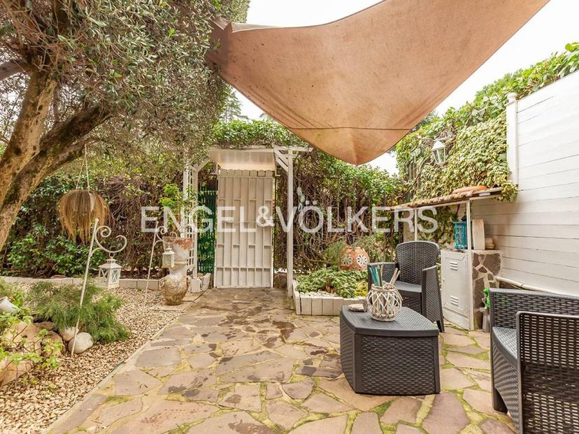 Villa a schiera via Bitti, Rocca Cencia, Roma