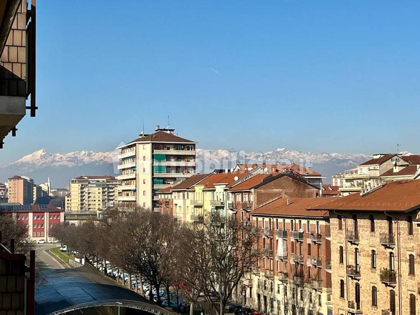 Trilocale corso Spezia 32, Nizza Millefonti, Torino