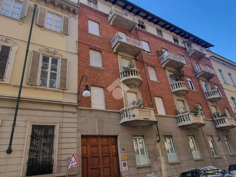 Trilocale via Del Carmine 21, Cittadella, Torino