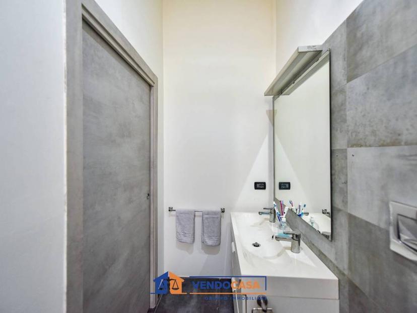 Trilocale via Varaita 4, Nizza Millefonti, Torino