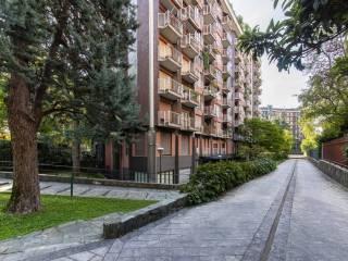 Trilocale via Alfonso Capecelatro, 87, San Siro, Milano