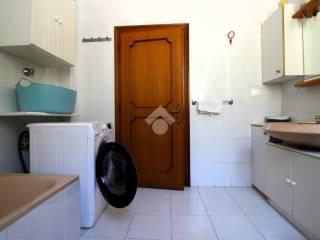 Quadrilocale via di Sabbiuno 28, Collinare, Bologna