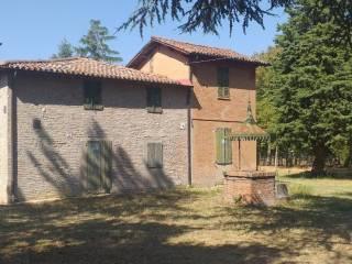 Villa plurifamiliare, da ristrutturare, 250 m², Centro, Castel San Pietro Terme