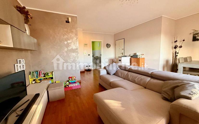 Quadrilocale via Ferruccio Valobra 204, Centro, Carmagnola — foto 6 di 35