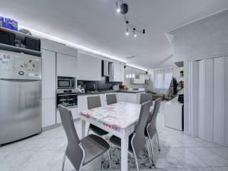 Villa unifamiliare via Invorio 16, Parella, Torino — foto 2 di 48