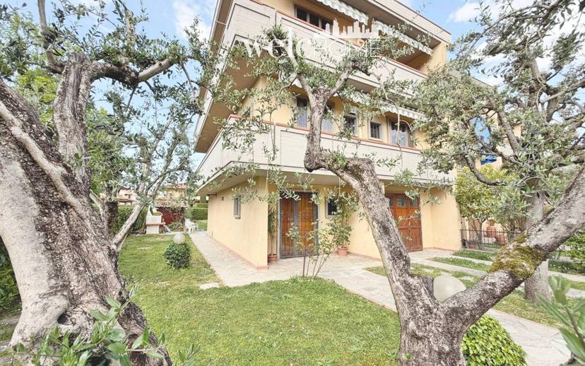 Villa a schiera via Tommaso Campanella, Centro, Campi Bisenzio — foto 32 di 39