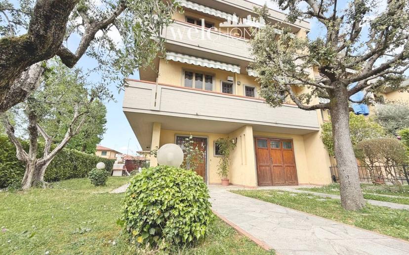 Villa a schiera via Tommaso Campanella, Centro, Campi Bisenzio — foto 10 di 39