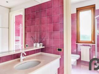 Villa unifamiliare via Pietro Nenni 15, Centro, Castel San Pietro Terme — foto 7 di 31