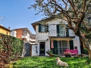 Villa unifamiliare via Bruno Tosarelli, Centro, Castenaso — foto 54 di 77