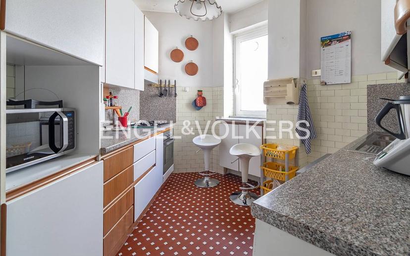 Appartamento viale di Trastevere, Trastevere, Roma