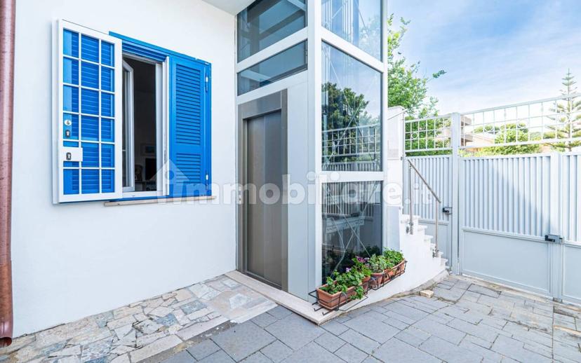 Villa bifamiliare via Ladislao Odescalchi, Centro, Santa Marinella — foto 20 di 70