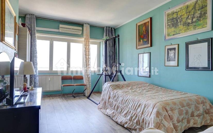 Trilocale via Vestricio Spurinna 105, Quadraro, Roma