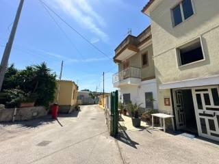 Quadrilocale via Virgilio, Centro, Bacoli