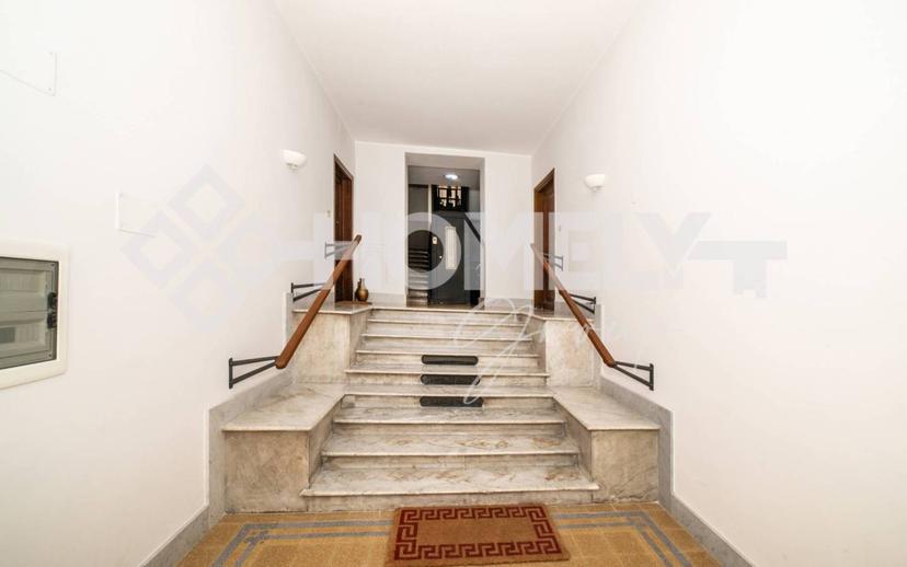 Quadrilocale via Goffredo Mameli 40, Trastevere, Roma