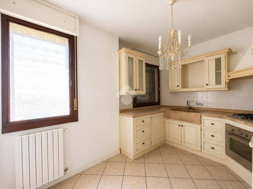 Appartamento via Allende 3, Calderara di Reno — foto 4 di 18