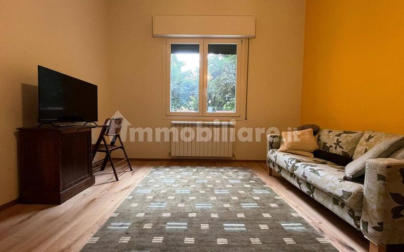 Trilocale ottimo stato, piano terra, Saffi, Bologna