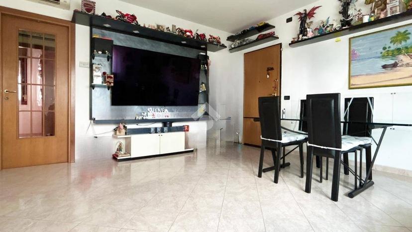 Trilocale via circonvallazione 56, Centro, Molinella — foto 3 di 25