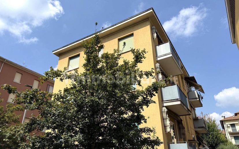Trilocale buono stato, piano rialzato, Centro, Marullina, Casalecchio di Reno — foto 7 di 13