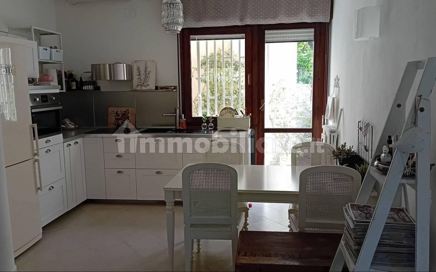 Villa a schiera via Porrettana 623, Sasso Marconi