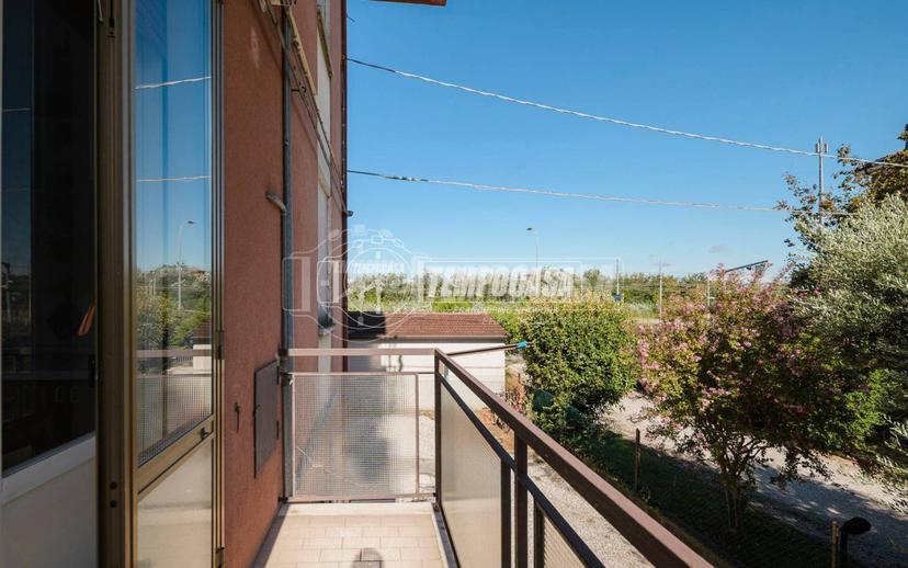 Trilocale via Francesco Petrarca 2, San Vincenzo, Galliera — foto 13 di 26