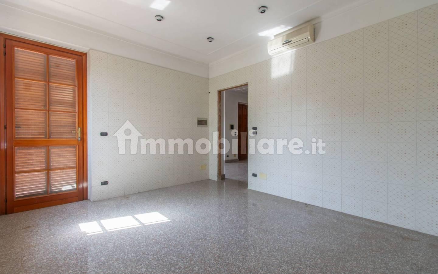 Villa bifamiliare via Oropa 4, Pasta, Rivalta di Torino