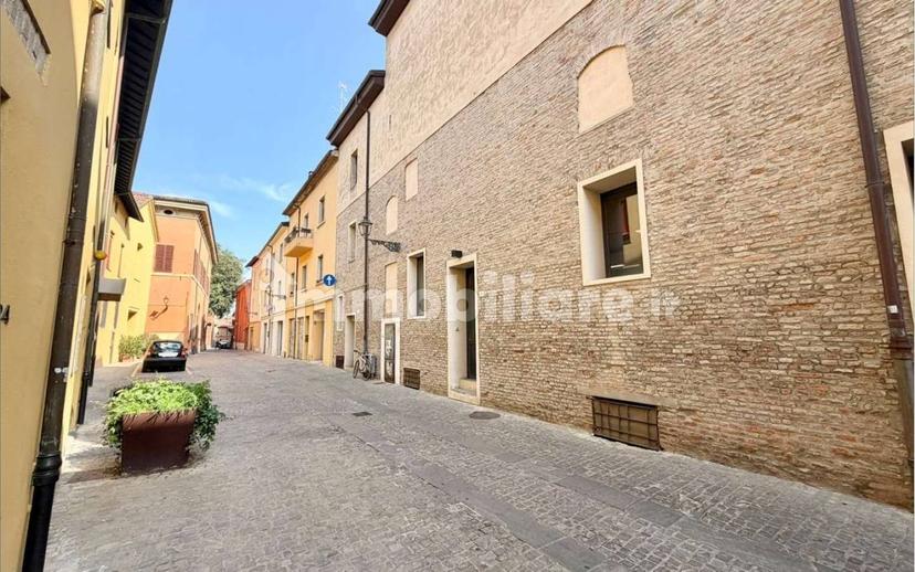 Bilocale Esclusivo bilocale con ascensore, vista sui tetti, Centro Storico, Imola — foto 19 di 38