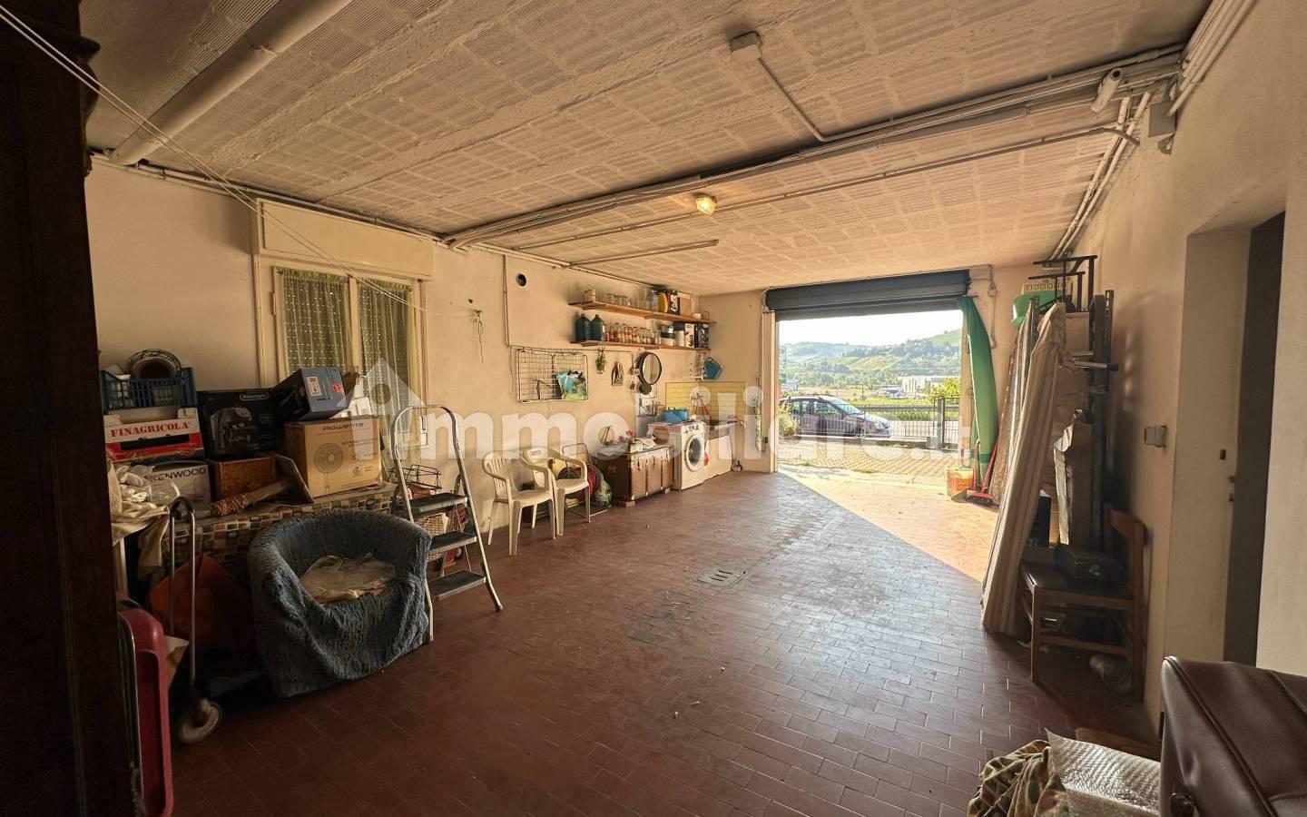 Quadrilocale via Montanara 114, Centro, Casalfiumanese