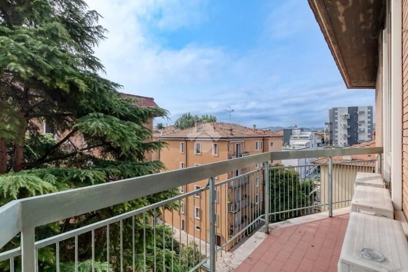 Quadrilocale via don giovanni fornasini 34, Bolognina, Bologna