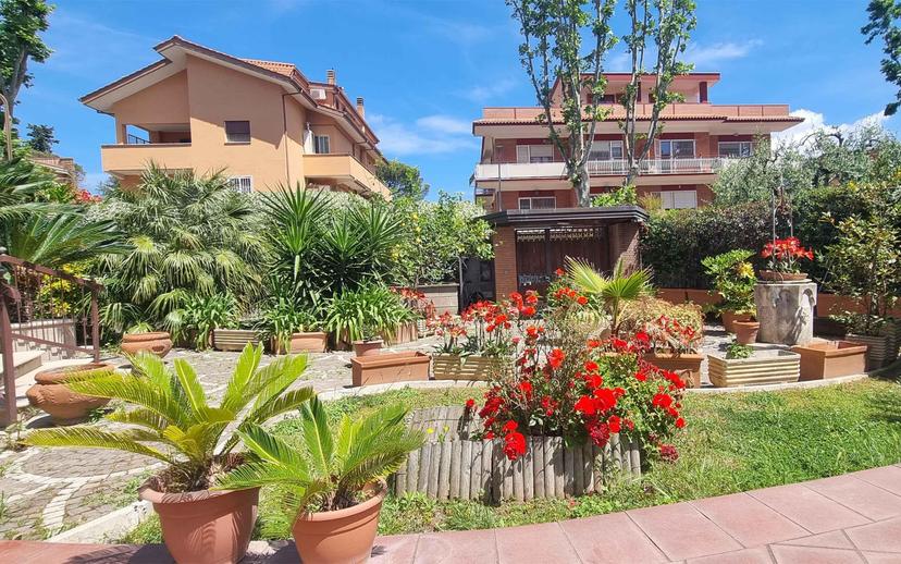 Appartamento in Via Domenico Guerrazzi 10, Pomezia