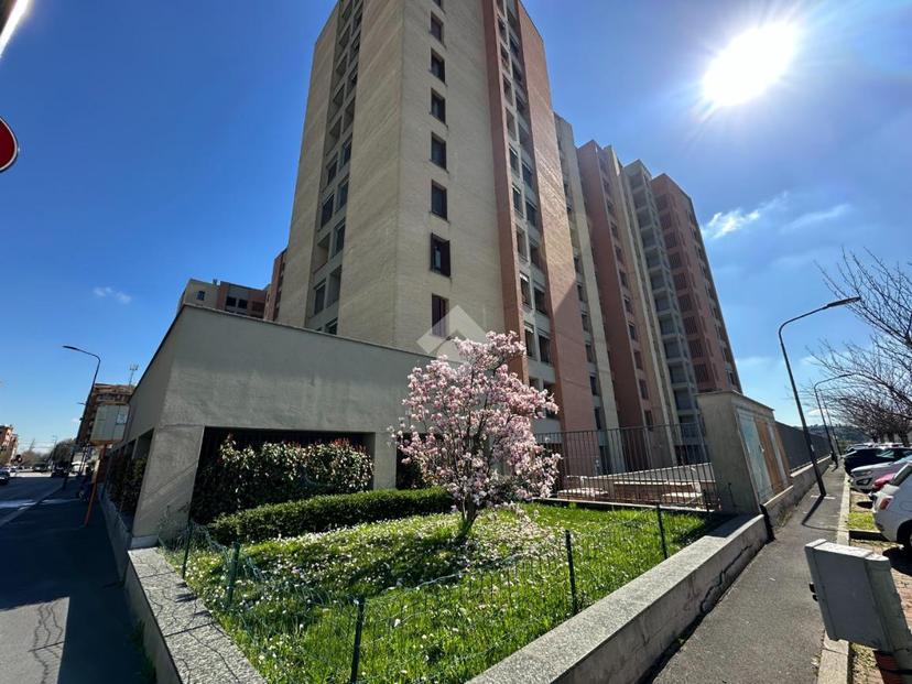 Quadrilocale in Via Roberto Tremelloni 40, Milano