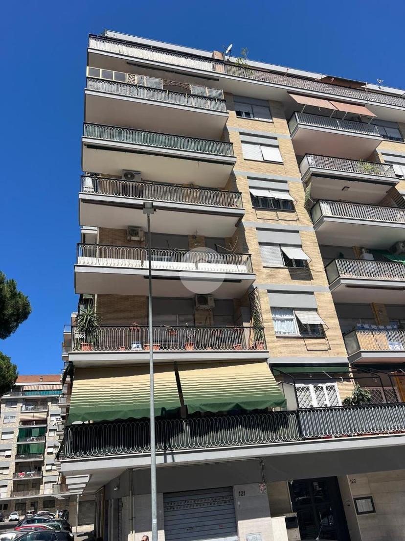 Quadrilocale in Viale Marco Fulvio Nobiliore 123, Roma