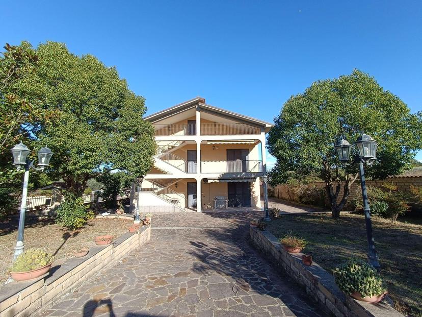Villa unifamiliare in Via Prataporci, Roma
