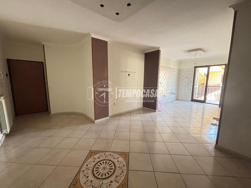 Trilocale in Via Oasi Sacro Cuore 14/Ulivi, Giugliano in Campania