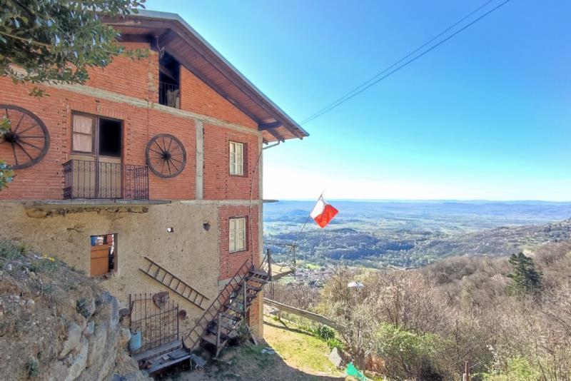 Casa indipendente in Regione Costa, Valchiusa (To), Valchiusa