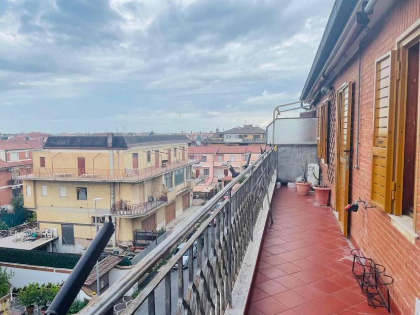 Vendita appartamento Via Mendicino 41 Roma (RM)