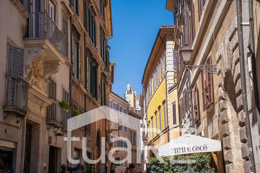 Vendita appartamento Via Del Teatro Pace Roma (RM)