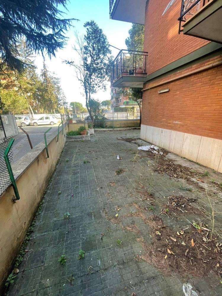 Vendita appartamento Via Luca Ghini 130 Roma (RM)