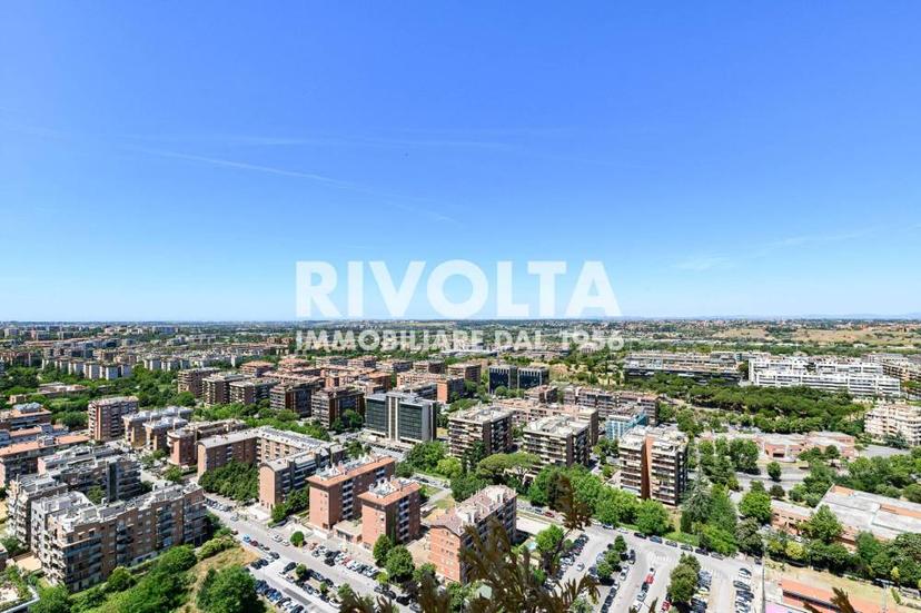 Vendita attico Viale Giorgio Ribotta Roma (RM)
