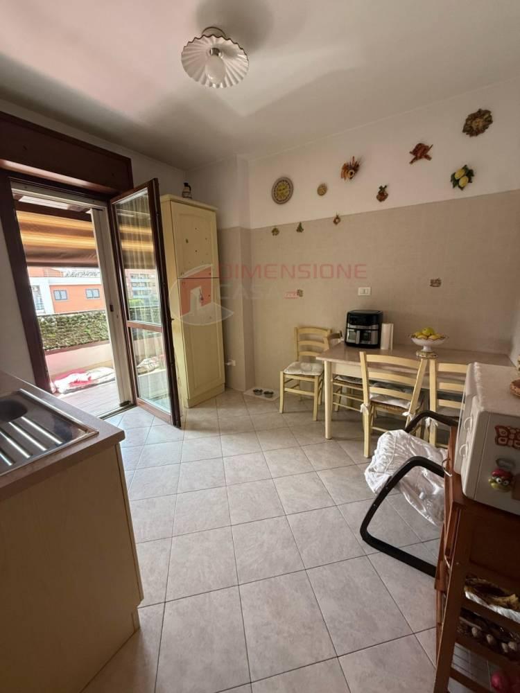 Vendita appartamento Via Massa di San GiulianoVia di massa san giuliano Roma (RM)