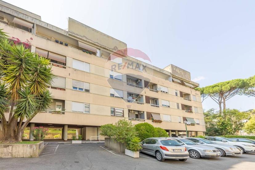 Vendita appartamento Via Filippo Antonio Gualterio 96 Roma (RM)