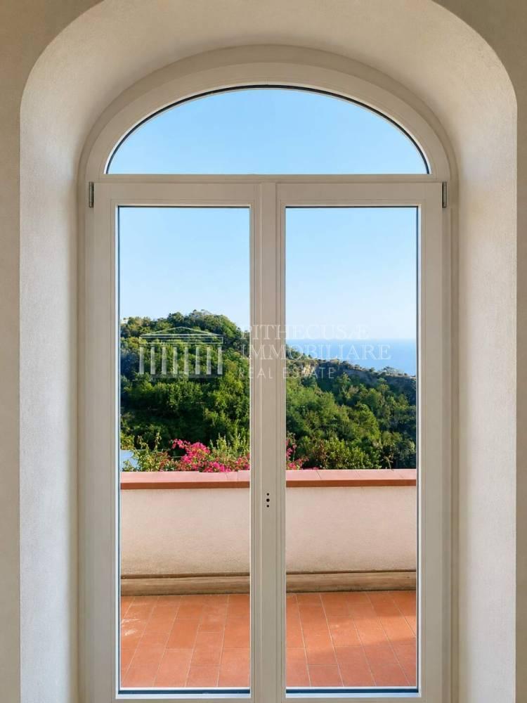 Vendita villa a schiera Via Casale Barano d'Ischia (NA) — foto 3 di 14